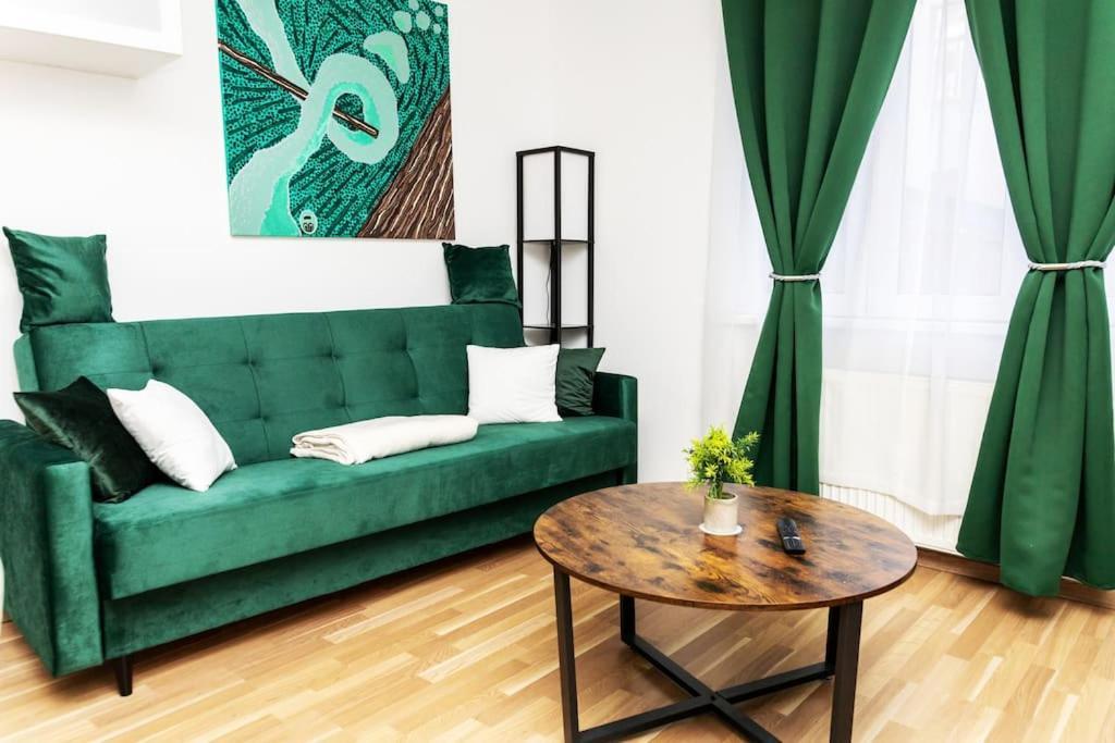 City Apartment Top Location, Quiet And Cozy Ideal To Relax Or Work Wien Exterior foto